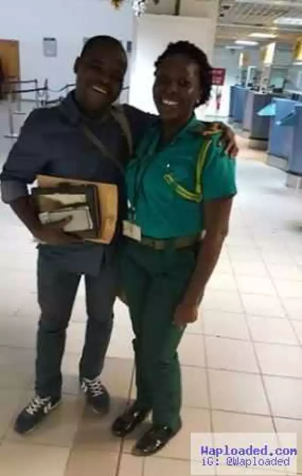 Honest Ghanaian Airport Immigration officers return lost Ipad to a Nigerian passenger (photos)